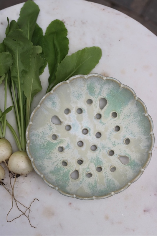 Light Turquoise and White Round Herb Stripper